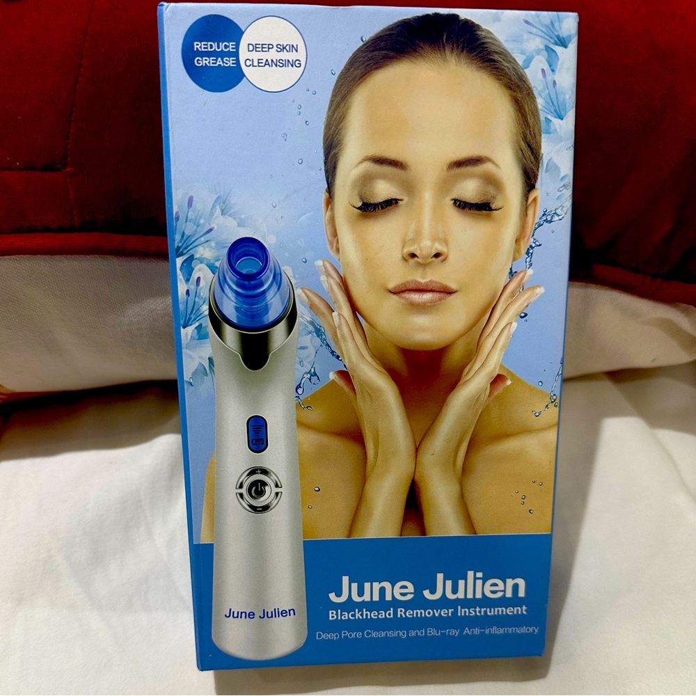 June Julien blackhead remover instrument